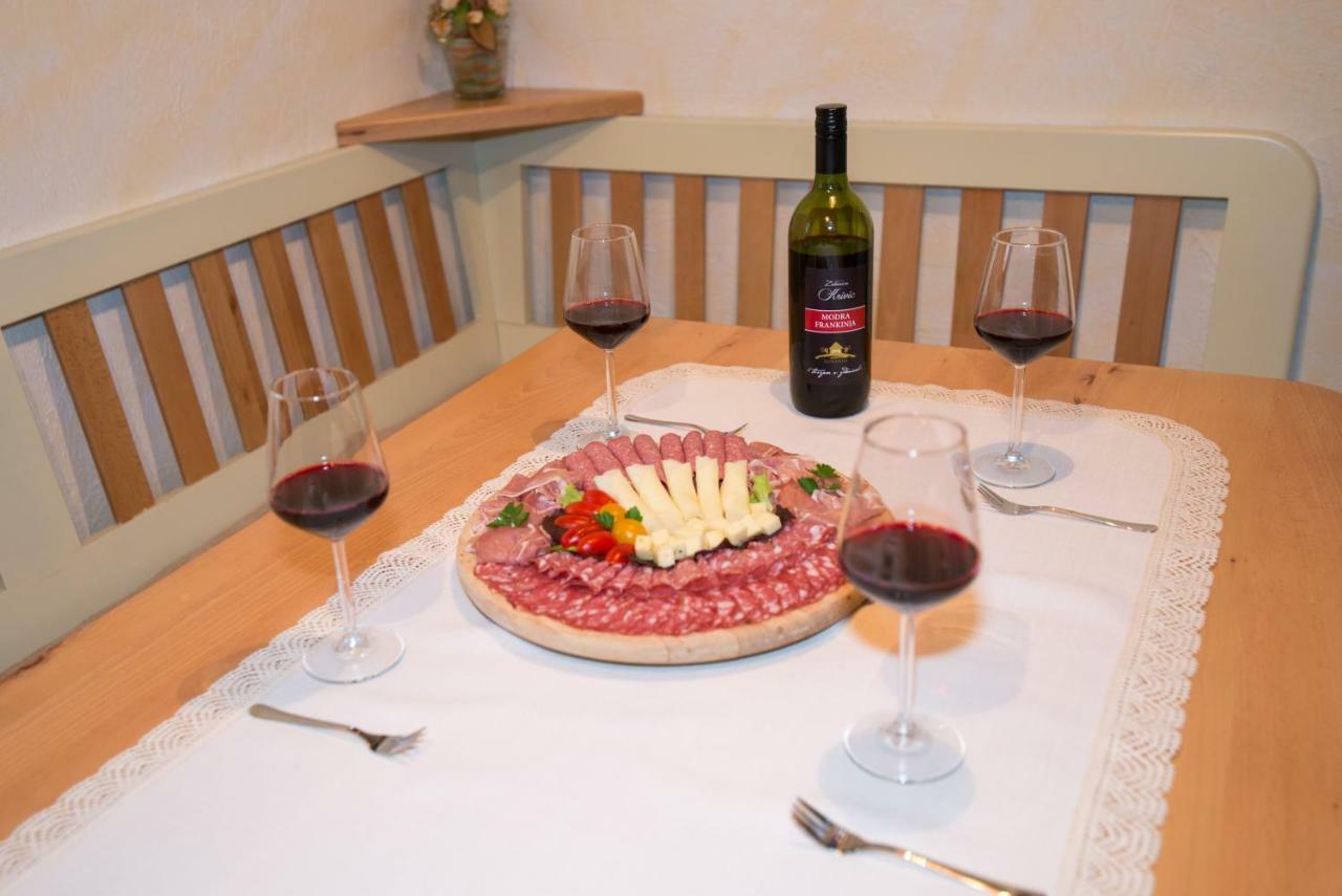 Trebelno Vineyard Cottage Vina In Medu מראה חיצוני תמונה